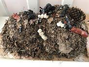 olika återvinningsmaterial som kartonger och plast.