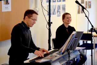 Årets tema var Minnebergs ideella föreningar. På söndagen stod CK Duo för underhållningen. CK Duo består av Carl Felmsten & Karin Starck som båda bor i Minneberg.