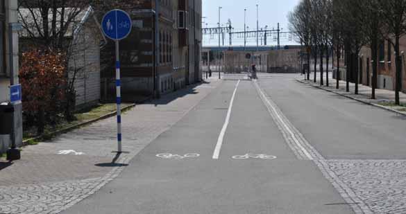 Viktiga cykelstråk Viktiga cykelstråk i staden De viktiga cykelstråken ska i möjligaste mån separeras från gångtrafik, ha erforderlig bredd för trafikmängden, ha jämn vägbeläggning, ha god belysning,