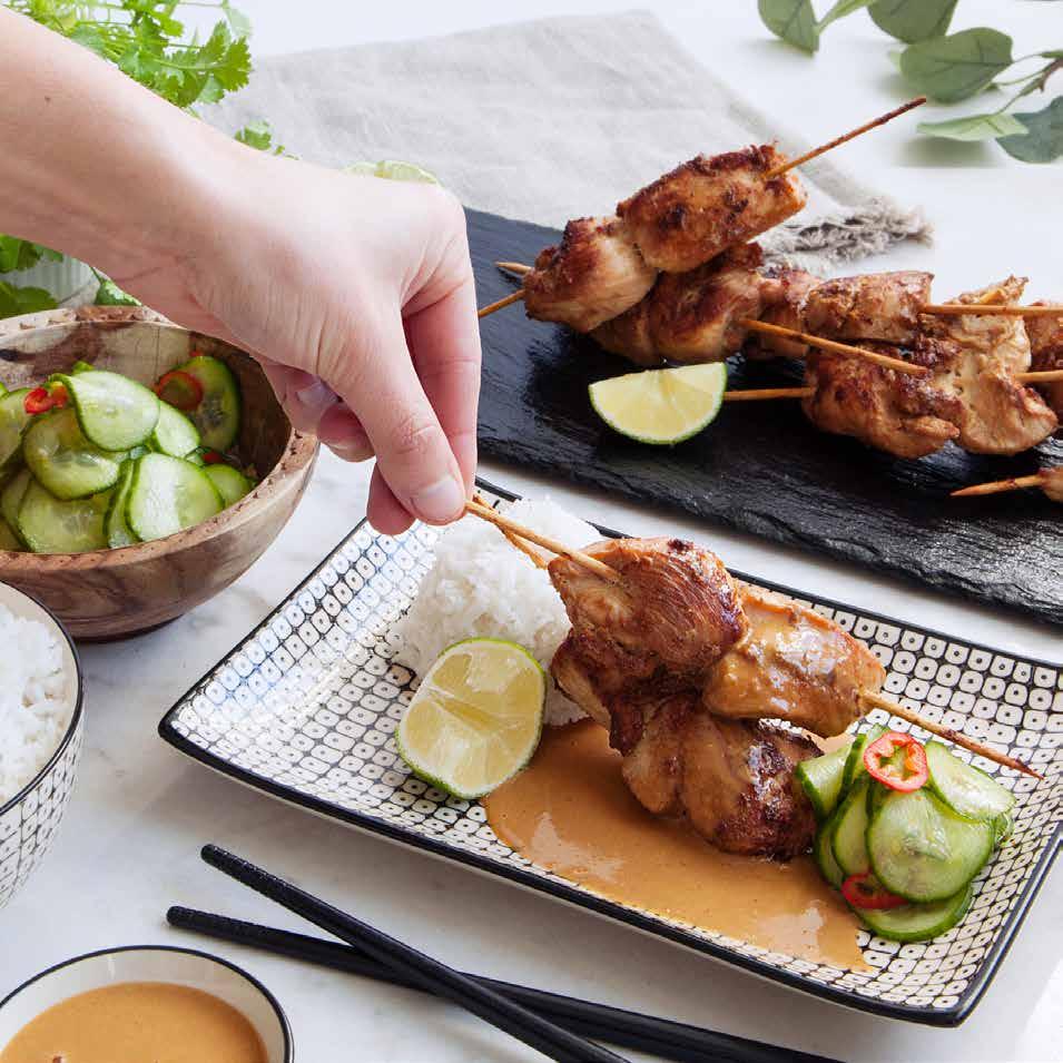 KYCKLINGSPETT med snabb jordnötssås och chilipicklad gurka av 3 kockar 7 kids port.
