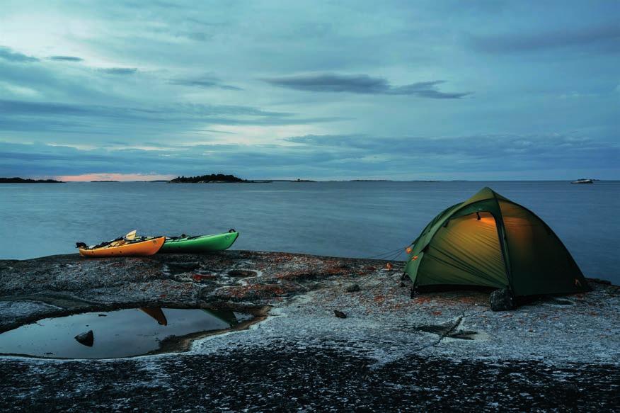 Sverige slutar inte där strandängar möter havet. Uppdatera dina sjökort för en säker båtsommar.