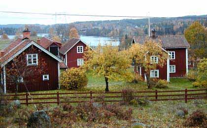 Baserat på dessa uppgifter uppskattas över hälften av alla enskilda avlopp i kommunen inte uppfylla miljöbalkens krav på längre gående rening än slamavskiljning.