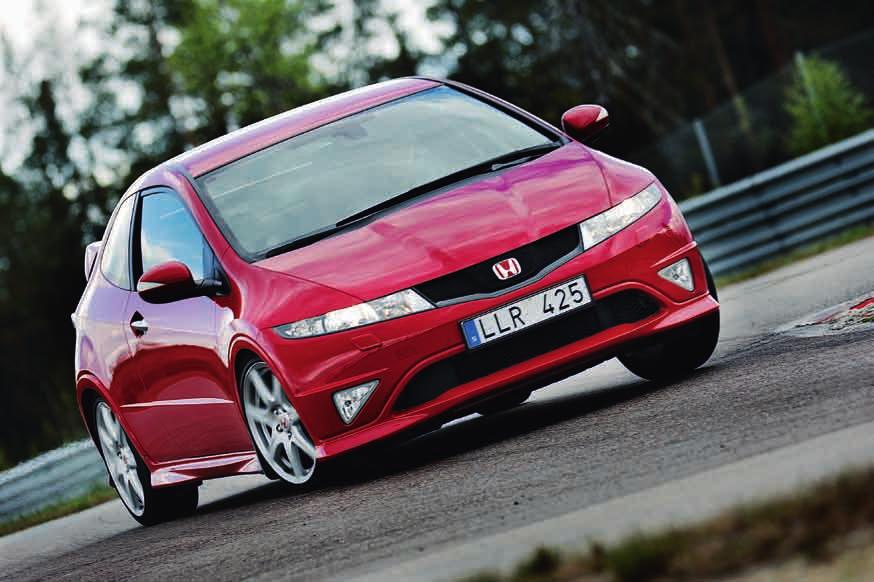OCH VINNAREN ÄR Medan de sju kombattanterna svalnar i depån sammanfattar testlaget sina intryck och räknar samman betygen. Högsta GTI-betyget med överraskande stor marginal Honda Civic Type-R!