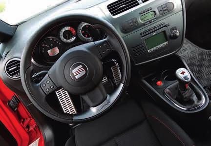 Seat Leon Cupra har defi nitivt utseende för ändamålet.