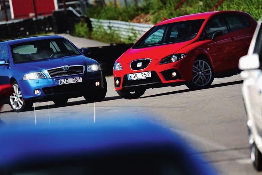 Skoda har fått en svår konkurrent i familjen. Förutom Golf så vill även Seat vara med och leka. 1 10,7 S K O D A O C T A V I A R S Skoda Octavia RS är kanske den mest vuxna GTI:n på marknaden.