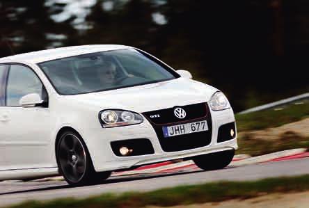 1 09,6 V W G O L F G T I E D I T I O N 3 0 Volkswagen Golf GTI kommer till klassåterträffen nytrimmad med 30 extra hästar under huven. Sitter Golf GTI kvar på tronen?