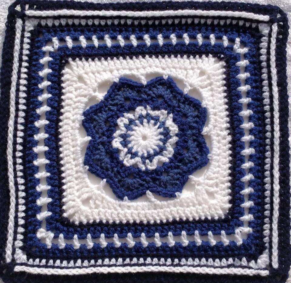 SURPRISE! Av Betty ten Hove MATERIAL Worsted eller Aran weight yarn Virknålsstorlek: 5.