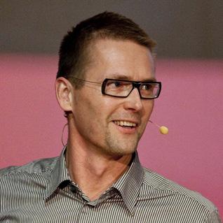 Lyssna till inspirerande talare Ari Riabacke är fil.dr.