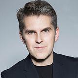 bättre och om vikten av att vara sig själv och våga mer. Ari har skrivit boken Beslutspyramiden stegen till klokare beslut.