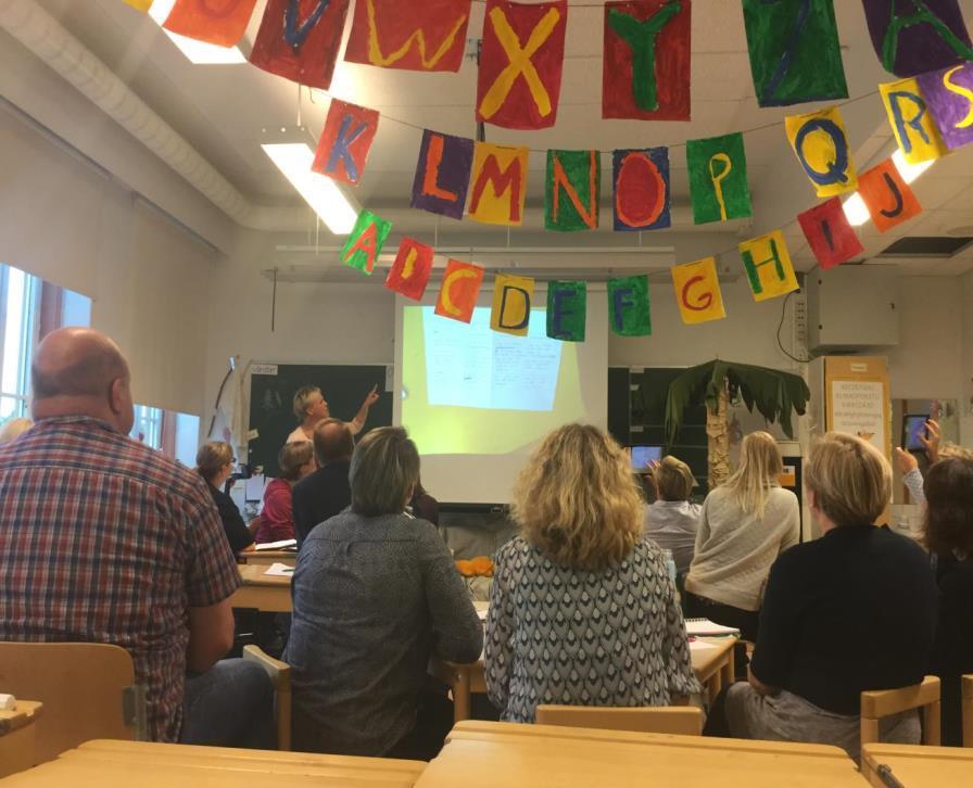 4*2h Workshop (tutorerna) Prövar på (Samplaneringstid, tutorernas stöd) Erfarenhetsutbyte (EHS/Semi)