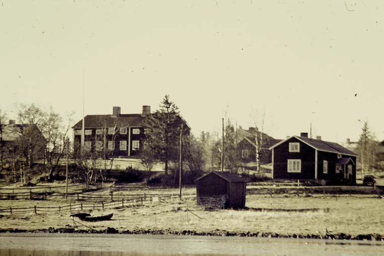 Sammanhållningen inom tjänstemannakåren var dock väldigt fin.