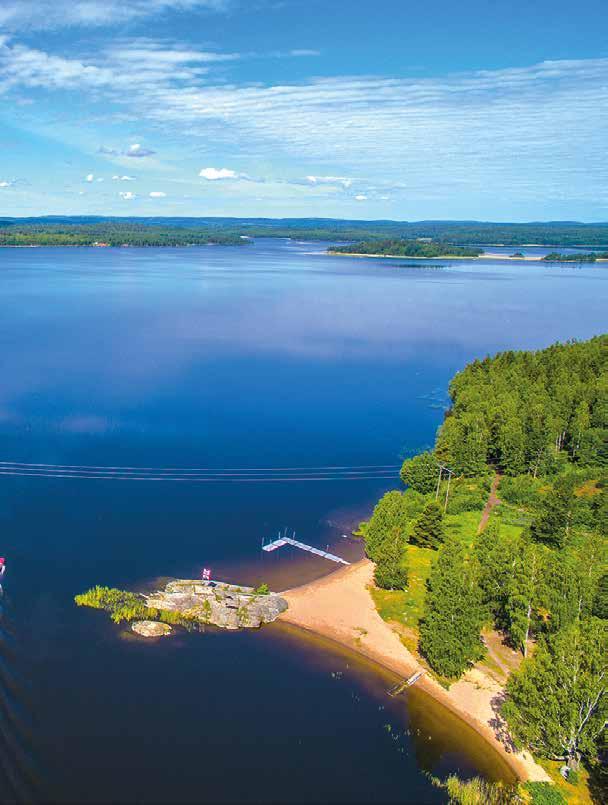 aktiviteter && utflykter Vy över grumsfjorden Grums är en vattenrik kommun och är väl värd ett besök sjövägen.