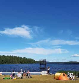 Mickelsön bathing-place offers cliffs and a sandy beach. SÄVSJÖN Sävsjön Sävsjöns badplats ligger vid Grums Fish n Camp. Sävsjöns bathing-place is located at Grums Fish n Camp.