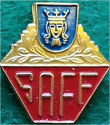 4  1965.
