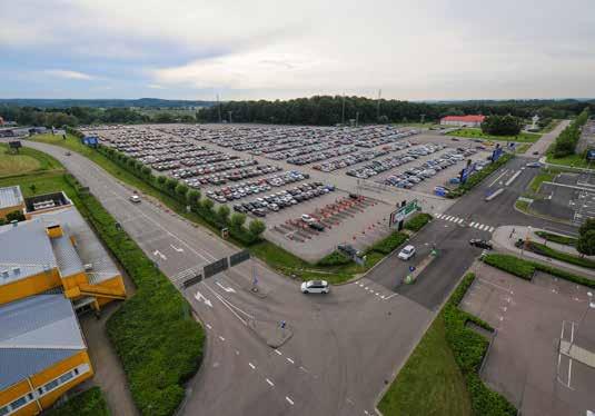 I etapp 2 är behovet ca 830 nya platser. Mark för en fortsatt utbyggnad av P1 mot norr reserveras i planen. Ett nytt P-hus, som en överbyggnad av delar av angöringsytan, kan bli aktuell i etapp 3.