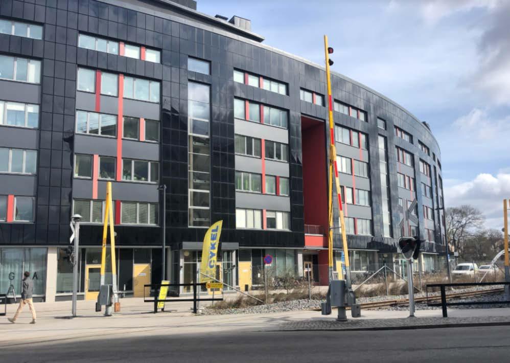 10.3 Studiebesök Ett antal observationer till olika solcellsanläggningar har utförts med syftet att erhålla en tydligare uppfattning på hur solcellsinstallationer ser ut.