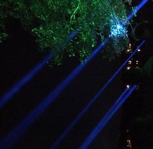 minst en magnifik lasershow gjorde den milda, stjärnklara