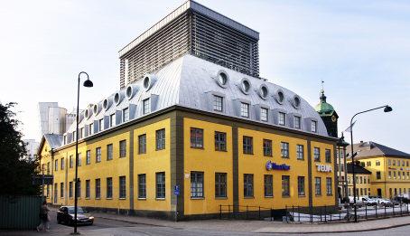 Klövern är ett fastighetsbolag som med närhet och engagemang möter kundens behov av lokaler och tjänster i svenska tillväxtregioner.