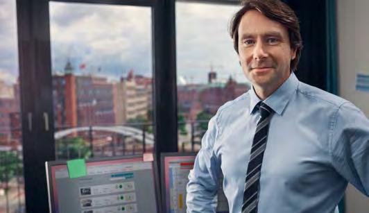 Tack vare direkt dataöverföring och ett intuitivt gränssnitt så sparar du tid när du kontrollerar olika uppgifter gällande företagets fordon.