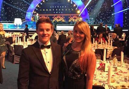 Två gymnaster fick stipendium på Idrottsgalan 2015-01-19 På Idrottsgalan 2015 fick Jacob Melin (truppgymnastik) och Lina Sjöberg (trampolin) ta emot sitt Elitidrottsstipendium.