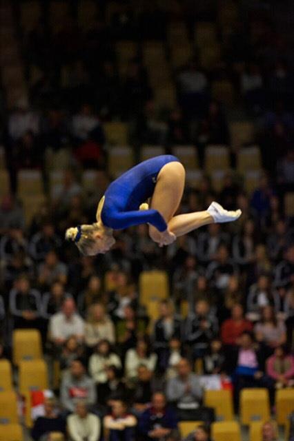 FOTO: Michael Driscoll Personligt rekord av Lina Sjöberg i VM-kval i trampolin och nära semifinal för Jonas Nordfors 2015-11-26 Idag inleddes VM i trampolin, DMT och tumbling och hela det svenska
