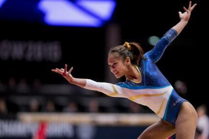 Fristående: 13.833 Bygel: 10,666 Ringar: 12,7 Hopp: 14,2 Barr: 13,5 Räck: 11,266 Total: 76,165 (Plac 152) Resultatlänk Lotta Darlin Kim Singmuang i fristående FOTO: 2CFoto.