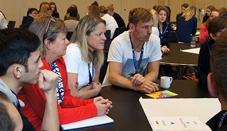 Helgen började redan på fredagen med ett antal så kallade förforum för centrala och regionala kommittéer.
