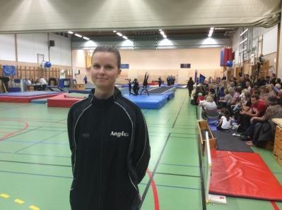 Angelica, tränare i Stockholmstränarna och idag även gymnast i GK Hermes.
