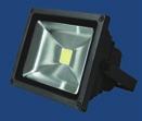 Integrerat drivdon och förmonterat sladdställ 3m. Bridgelux COB LED-chip. Utförande aflood Sensor Svart pulverlackerat armaturhus i aluminium med härdat frontglas.