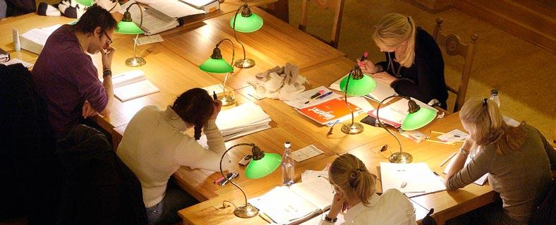 LUNDS UNIVERSITETS BIBLIOTEKS VERKSAMHETSBERÄTTELSE 2016 5 Universitetsbibliotekarien har ordet Den verksamhetsberättelse du nu håller i din hand eller läser på din dator eller någon annan digital