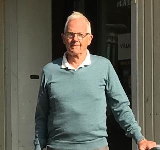 2 NÅGRA ORD FRÅN ORDFÖRANDEN Några ord. Nu är hösten här med alla sina vackra färgskiftningar, svampplockning, bärplockning m.m. Denna sommar har inte riktigt levt upp till förväntningarna vädermässigt men det finns så mycket annat att glädjas åt än vädret, eller hur!