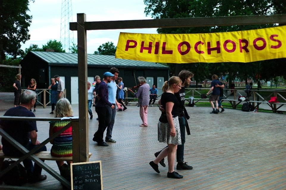 Philochoros hälsar alla dansare och spelmän välkomna till sommarens danskvällar i Stadsträdgården, Uppsala. Danspaviljongen i Stadsträdgården, Uppsala kommer att bokas vid flera tillfällen i sommar.