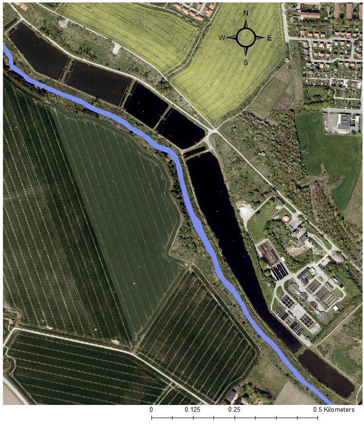 3.1 Källby avloppsreningsverk Figur 4. Flygfoto över Källby reningsverk, i sydvästra Lund ( Lantmäteriet). Bassängerna som syns i bild här, syns i flygfotot över hela Lund (Figur 1).