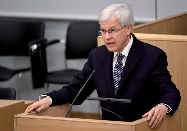 FOTO: LEHTIKUVA Bengt Holmström höll festföredrag i riksdagen den 29 mars 2017.