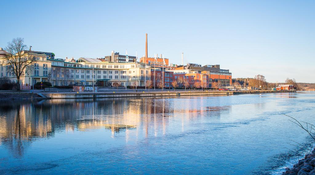 Utveckling och företagande i Södertälje En förutsättning för ett Södertälje som utvecklas är ett välmående näringsliv. Det ska vara lätt att vara före tagare i Södertälje.