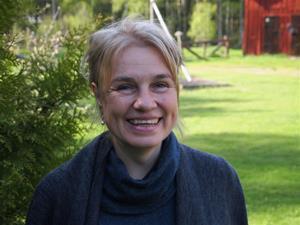 Serena Hasselblad Projektledare, coach, utbildare Engagerad i föreningar I. VildmarksAutisterna II. Autism och Asperger föreningen, Örebro III. Hjärnkoll IV.