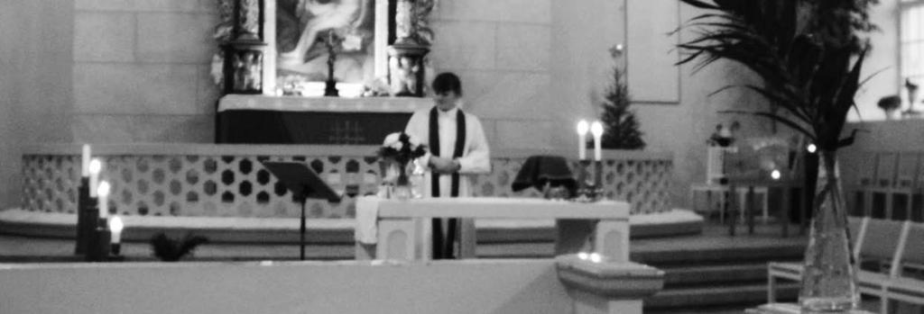 30 med psalmsång som vi tecknar med i. Temat för dagen borde ha varit 3. söndagen i advent men Maria talade om julen. Temat var julgudstjänst, trots att det var inne i advent.