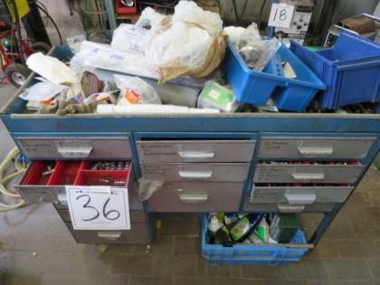 Verkstadsinredning med innehåll