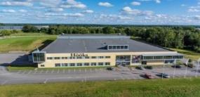 Myrmalmen 10, Örebro Läge Holmens industriområde Fastighetstyp Logistik Byggår 1969 Uthyrningsbar yta 16 874 Tomtarea 18 786 kvm Fastigheten