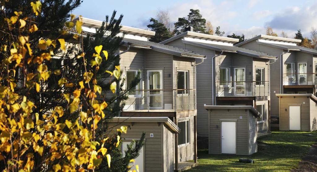 Byggmarknaden SVERIGE En inbromsning i den svenska tillväxten är att vänta i år men synen på den ekonomiska utvecklingen är ändå fortsatt ljus, vilket främst beror på en global återhämtning.