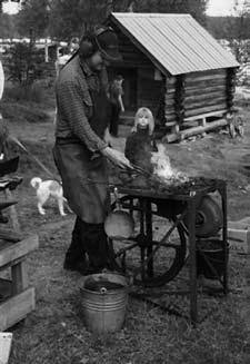Vi har också Dofs Olofs härbre, med sin samling av gamla bygdeföremål.