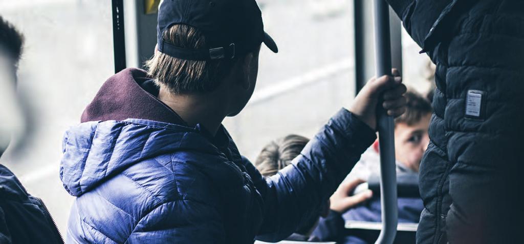 stress påtagligt minskar. Internationella långtidsuppföljningar visar inte bara på mer lugn i klassrummen utan även på bättre psykisk hälsa bland eleverna.