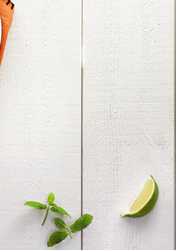 Asiatiskt med Minutkyckling rispappersrullar med chilidipp 2 portioner 15 20 minuter 1 paket Minutkyckling Peppar & Paprika 2 4 rispapperblad 100 g kokta risnudlar 2 msk rostade jordnötter, hackade ½