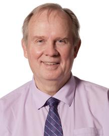 Ola är ledamot i SSUs förbundsstyrelse, där han fram till i somras var bostadspolitisk talesperson men har också varit kommunpolitiker i Växjö för Socialdemokraterna, där han framförallt jobbade med