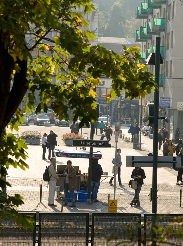 Vissa anpassningar av utrymmet i staden har gjorts genom breddning och rivning. De allra flesta förändringar har genomförts genom att kontinuerligt omfördela utrymmet mellan husen.