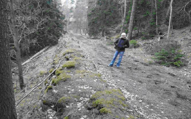 Av nivåskillnaden om 20-25 m från markens lägsta punkt till åsens övre delar förstår man att Stäks backe nog klarades av de som gick eller red men var mer eller mindre livsfarlig att ta sig uppför