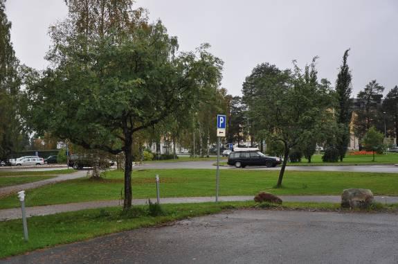 19. Parkmark mellan parkeringsområdet och