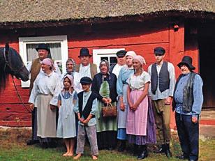 Filminspelning i Hembygdsparken 4 Med häst och vagn till möllan Den 14 september var det full aktivitet i Hembygdsparken i Degeberga.