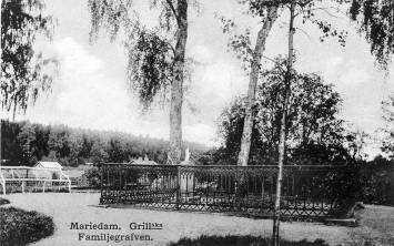 Andreas Grill dog den 27 maj 1889. Följande fredag begravdes han i Mariedamm enligt sitt testamente "i en högt belägen lövdunge", där gården bokstavligen ligger för hans fötter.