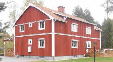 Det gällde utveckling och odling av skogsplantor, samt att exprimentera med tillverkning och pressning av torvplattor för sådan odling. Familjen flyttade till Mullhyttan i Lekebergs kommun 1976.